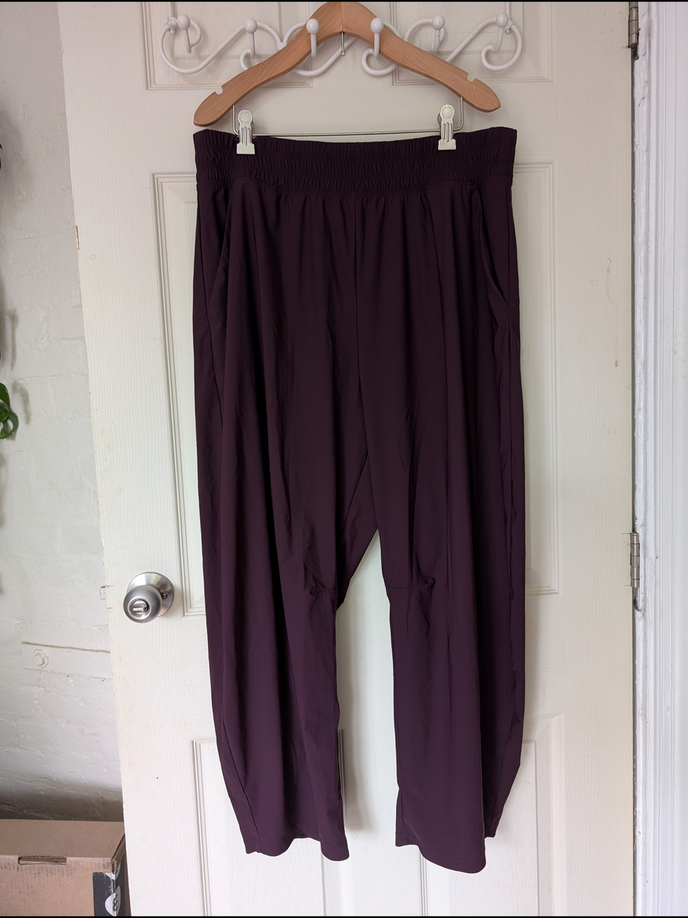 Old Navy Barrel Leg SleekTech Go-Dry Pants Purple Large